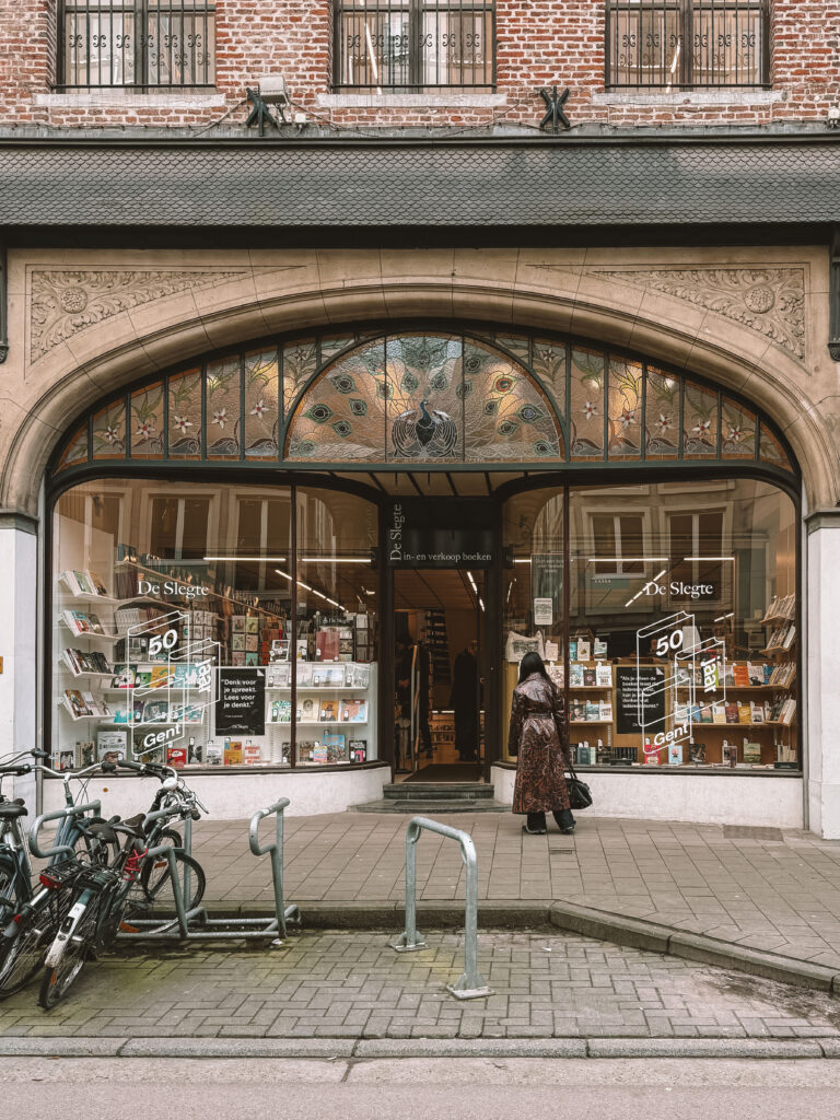 Mehrstöckige Buchhandlung De Slegte in Gent