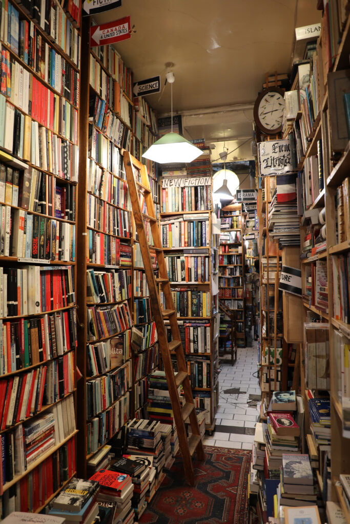 Abbey Boskop English language books Paris